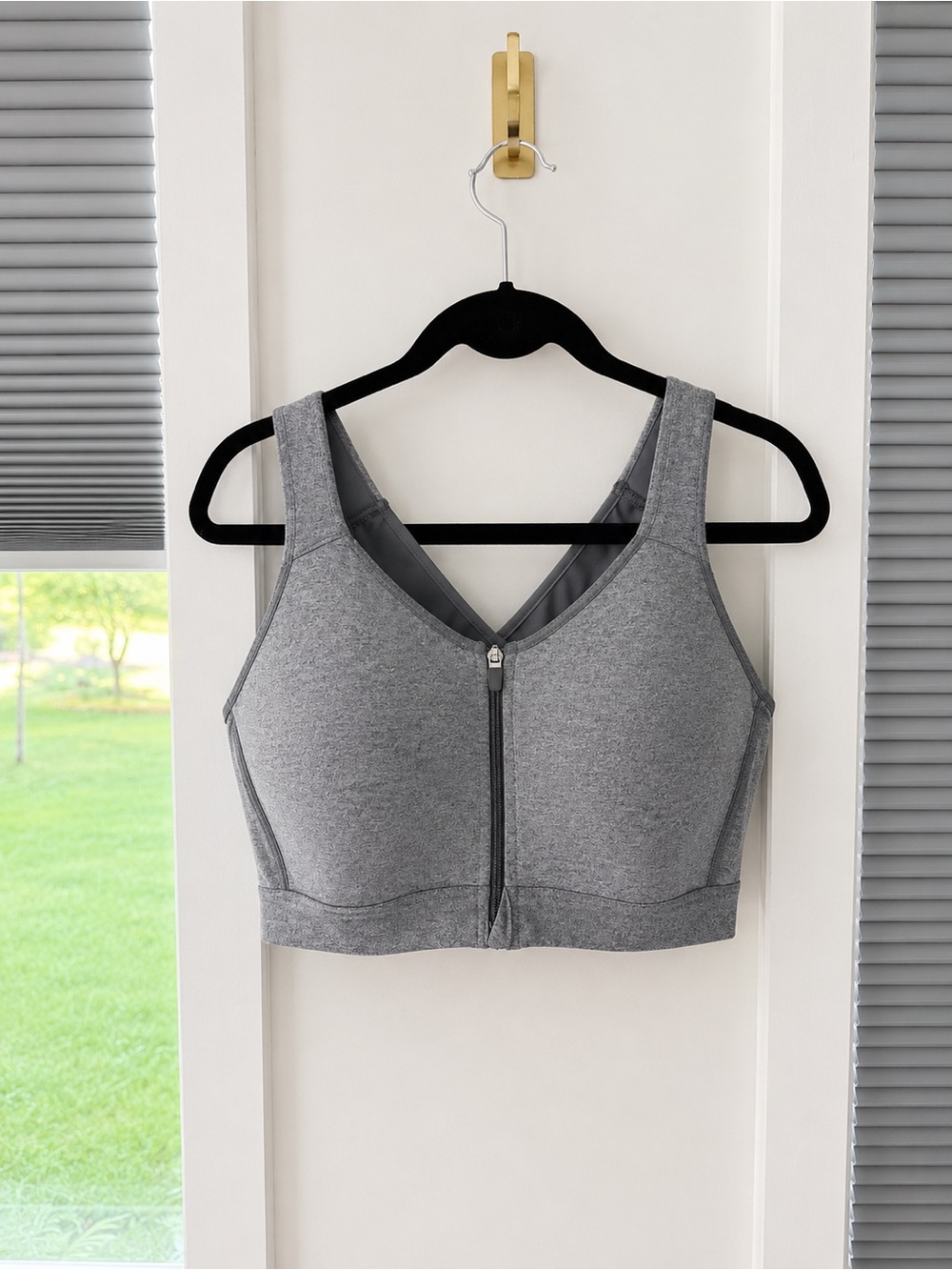 Front-Zip Gray Sports Bra with Supportive Design